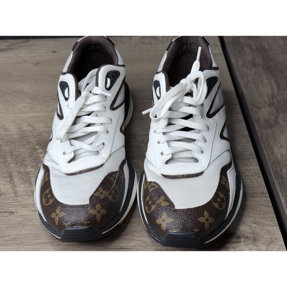Louis Vuitton White and Brown Men's Sneakers - Picture 8 of 16
